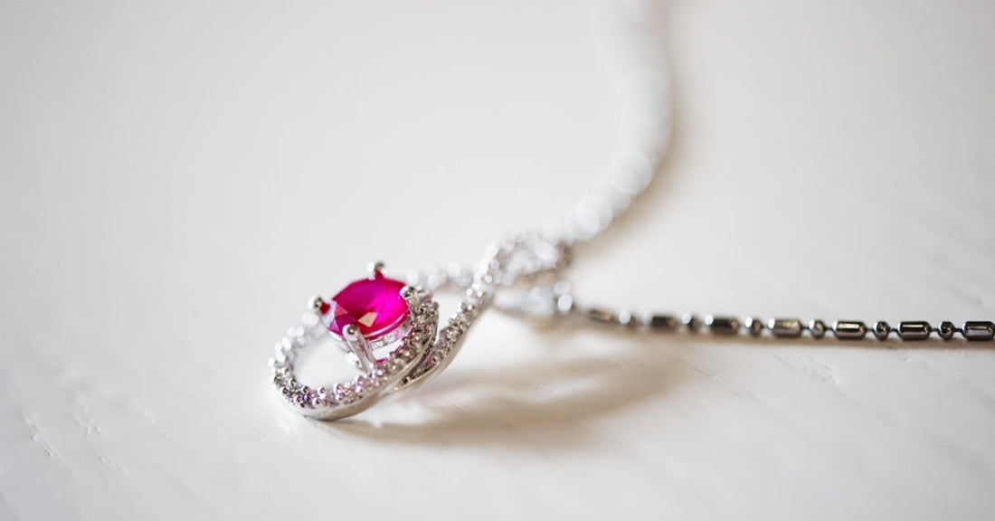 How Do You Pick the Right Pendant for Your Face Shape or Neckline?